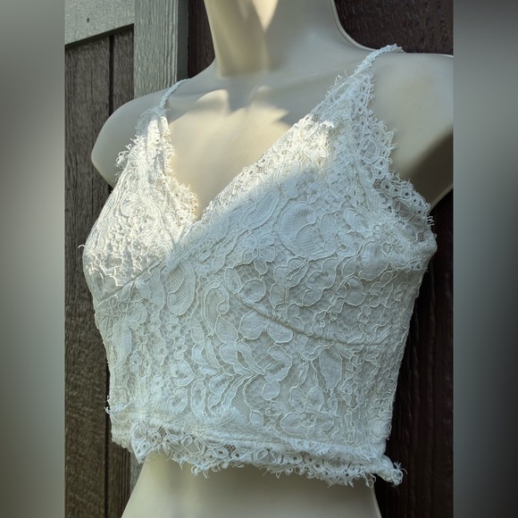 🎉2 for $25🎉 POL - Lace Cropped Camisole Top/Bralette in White. NWT! - Picture 9 of 13